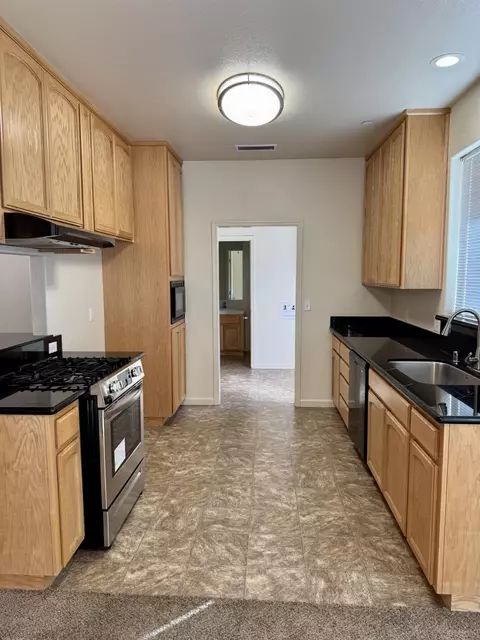 Kitchen - 40796 Highway 49, Oakhurst, CA 93644 photo 3 of 4