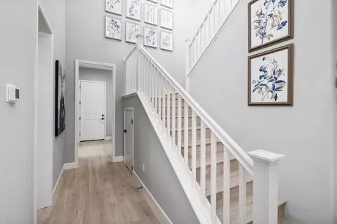 Entry Way - 974 Dana Ln W, Madera, CA 93636 photo 2 of 3
