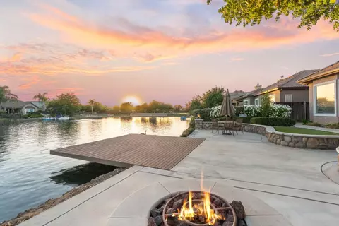 Exterior - 10873 E Clearwater Way, Clovis, CA 93619 photo 7 of 10