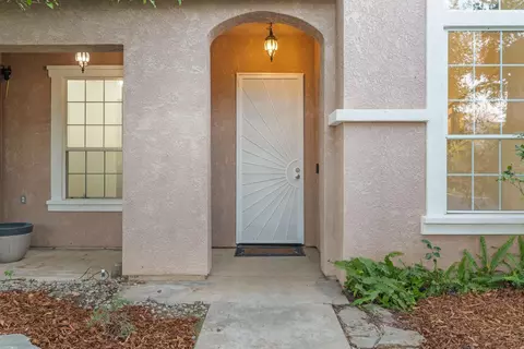 Entry Way - 10873 E Clearwater Way, Clovis, CA 93619 photo 1 of 2