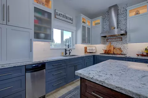 Kitchen - 2861 Trovare Ct, Merced, CA 95340 photo 3 of 8