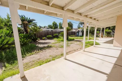 Exterior - 2994 E Ashlan Ave, Fresno, CA 93726 photo 2 of 5