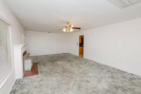 Living - 2994 E Ashlan Ave, Fresno, CA 93726 photo 1 of 9