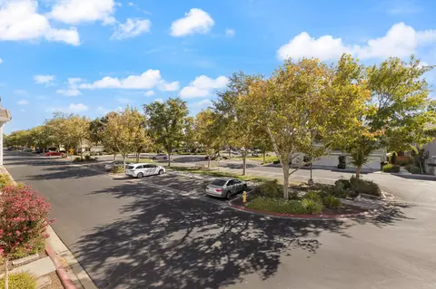 Exterior - 2047 Boccioni Ln, Clovis, CA 93611 photo 6 of 12
