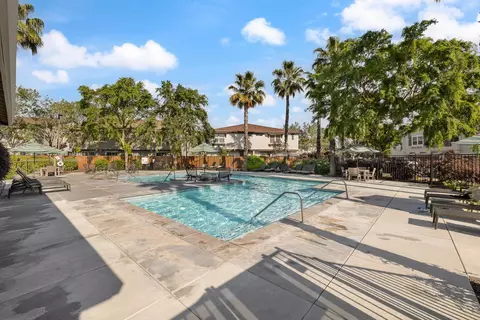 Exterior - 2047 Boccioni Ln, Clovis, CA 93611 photo 10 of 12