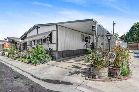 1551 6th Avenue Dr #145, Kingsburg, CA 93631