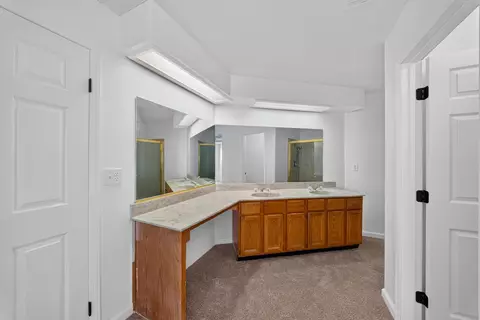 Bath - 1423 Belinda Dr, Lemoore, CA 93245 photo 2 of 3