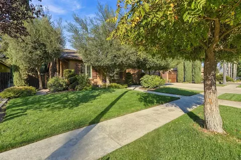 Exterior - 759 Davis Ave, Exeter, CA 93221 photo 4 of 29