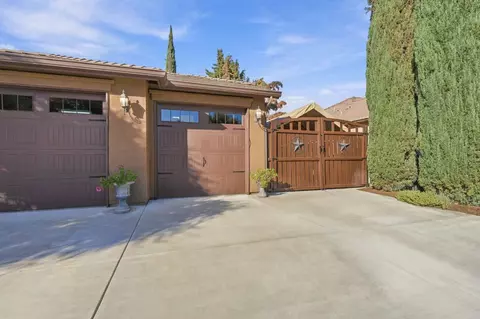 Exterior - 759 Davis Ave, Exeter, CA 93221 photo 6 of 29