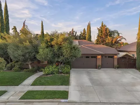 Exterior - 759 Davis Ave, Exeter, CA 93221 photo 2 of 29