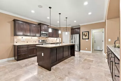 Kitchen - 759 Davis Ave, Exeter, CA 93221 photo 3 of 7