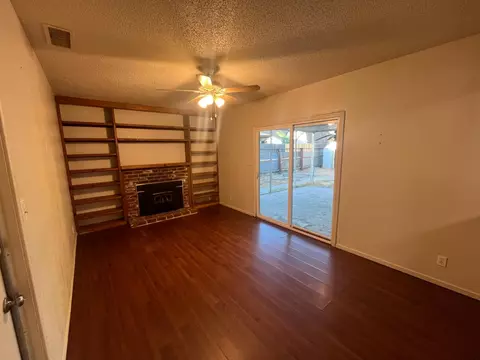 Living - 2524 Lind Ave, Clovis, CA 93612 photo 4 of 4