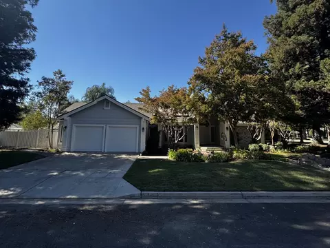 5367 N Kavanagh Ave, Fresno, CA 93711
