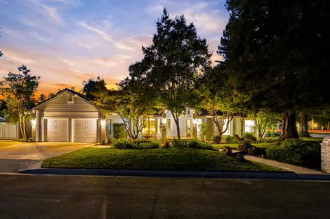 5367 N Kavanagh Ave, Fresno, CA 93711