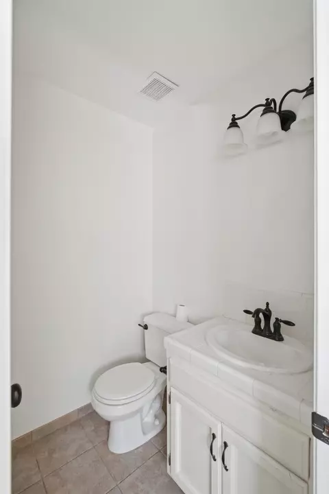 Bath - 345 S Acacia Dr, Lemoore, CA 93245 photo 2 of 7