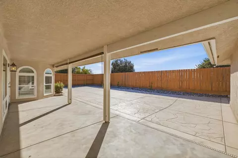 Exterior - 345 S Acacia Dr, Lemoore, CA 93245 photo 3 of 5