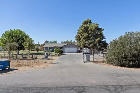 2347 N Ring Ave, Fresno, CA 93723