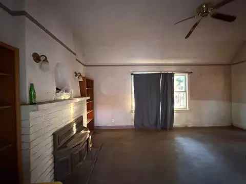 Living - 724 W Yosemite Ave, Madera, CA 93637 photo 4 of 4