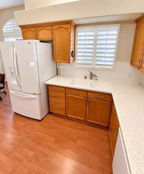 Kitchen - 2173 E Ryan Ave, Fresno, CA 93720 photo 2 of 3