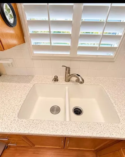 Kitchen - 2173 E Ryan Ave, Fresno, CA 93720 photo 3 of 3