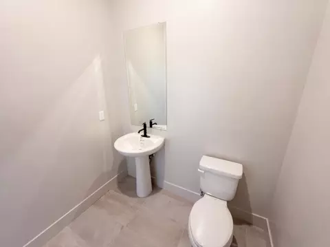 Bath - 2287 N Marion Ave, Clovis, CA 93619 photo 1 of 5