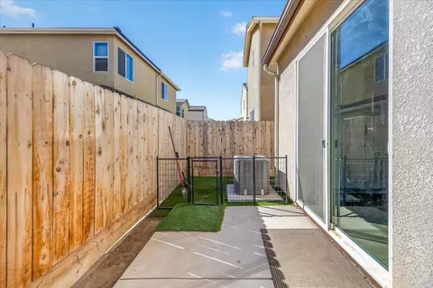 Exterior - 1118 N Elevations Way W, Madera, CA 93636 photo 6 of 7