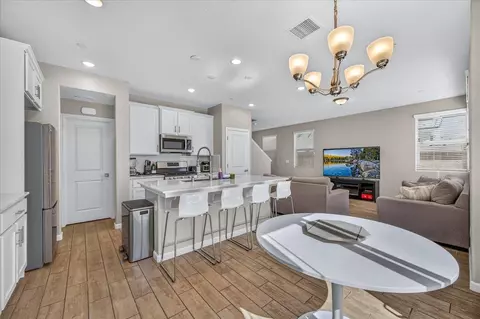 Kitchen - 1118 N Elevations Way W, Madera, CA 93636 photo 1 of 8