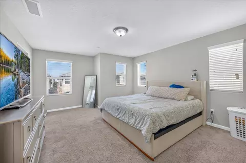 Bedroom - 1118 N Elevations Way W, Madera, CA 93636 photo 1 of 7