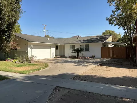 2902 N Fisher St, Fresno, CA 93703