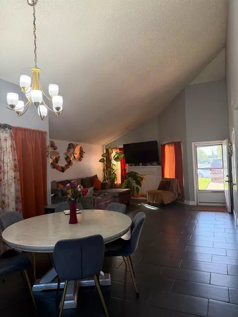 3570 W Princeton Ave, Fresno, CA 93722
