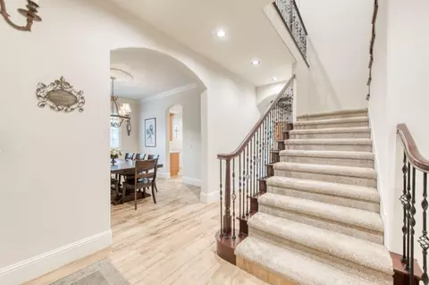 Entry Way - 561 W Derbyshire Ln, Clovis, CA 93619 photo 3 of 5