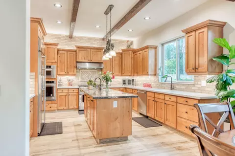 Kitchen - 561 W Derbyshire Ln, Clovis, CA 93619 photo 1 of 3