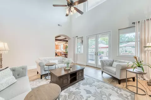 Other - 561 W Derbyshire Ln, Clovis, CA 93619 photo 3 of 8