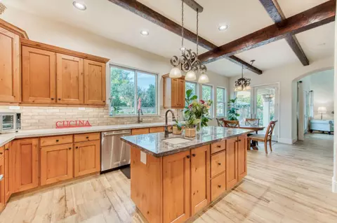 Kitchen - 561 W Derbyshire Ln, Clovis, CA 93619 photo 3 of 3