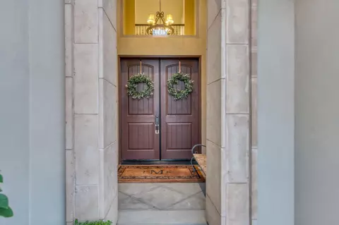 Entry Way - 561 W Derbyshire Ln, Clovis, CA 93619 photo 1 of 5