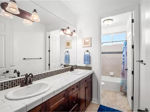 Bath - 1806 N Dara Ave, Clovis, CA 93619 photo 3 of 11