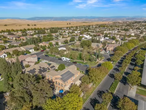 View/Area - 1806 N Dara Ave, Clovis, CA 93619 photo 2 of 11