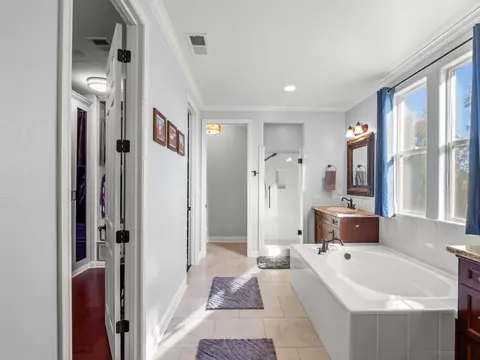 Bath - 1806 N Dara Ave, Clovis, CA 93619 photo 5 of 11