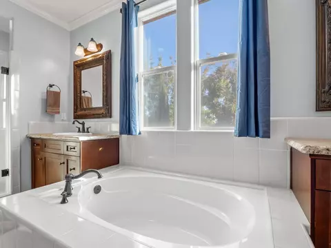 Bath - 1806 N Dara Ave, Clovis, CA 93619 photo 7 of 11