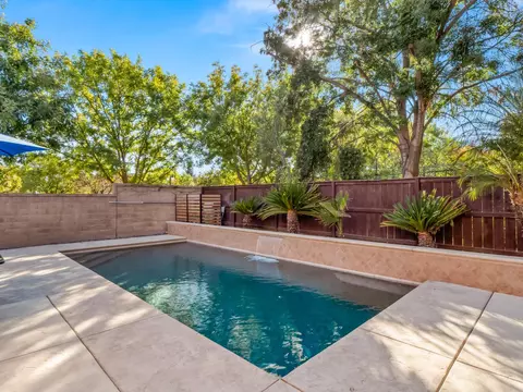 Exterior - 1806 N Dara Ave, Clovis, CA 93619 photo 9 of 17