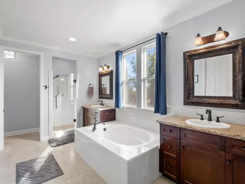 Bath - 1806 N Dara Ave, Clovis, CA 93619 photo 6 of 11