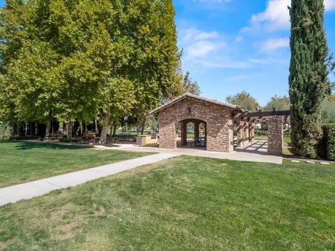 Exterior - 1806 N Dara Ave, Clovis, CA 93619 photo 16 of 17