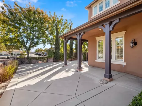 Exterior - 1806 N Dara Ave, Clovis, CA 93619 photo 6 of 17