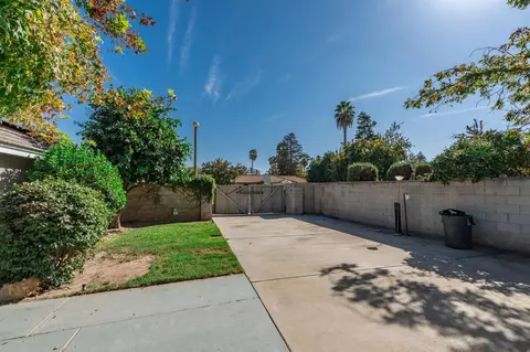Exterior - 3110 Doubletree Way, Madera, CA 93637 photo 4 of 15