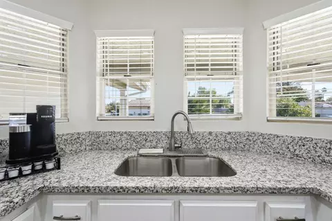 Kitchen - 3110 Doubletree Way, Madera, CA 93637 photo 4 of 4