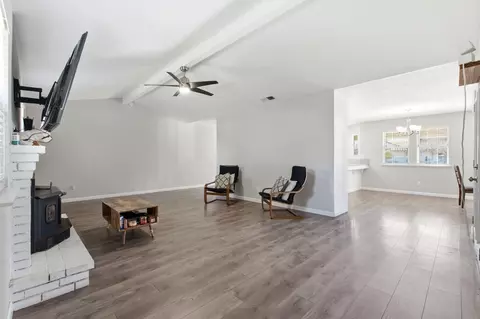 Living - 3110 Doubletree Way, Madera, CA 93637 photo 3 of 3