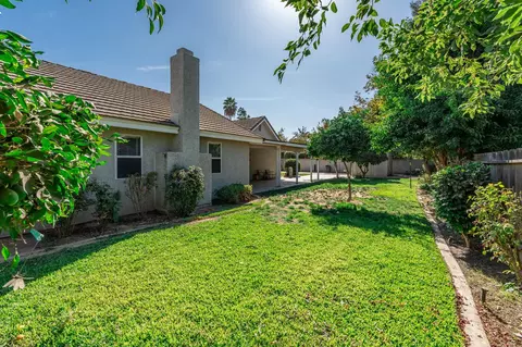 Exterior - 3110 Doubletree Way, Madera, CA 93637 photo 11 of 15