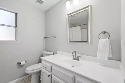Bath - 3110 Doubletree Way, Madera, CA 93637 photo 1 of 4