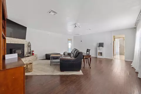 Living - 37590 E Kings Canyon Rd, Dunlap, CA 93621 photo 3 of 3