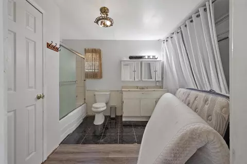 Bath - 37590 E Kings Canyon Rd, Dunlap, CA 93621 photo 2 of 2